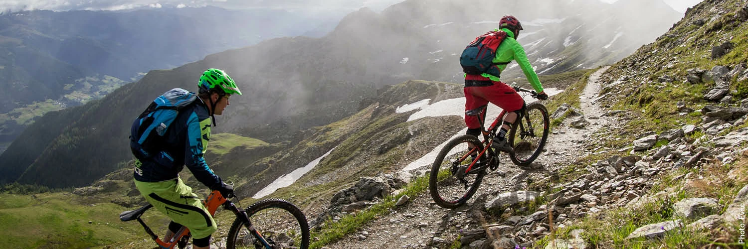 Titelseite -Vaude Verkaufsladen 644689 fahrradzubehoer rucksack trinksysteme fahrradrucksack herren